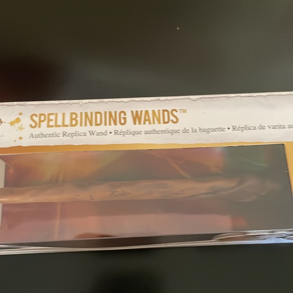 Harry Potter - Ron Weasley wand and holographic card - Picture 4 of 6